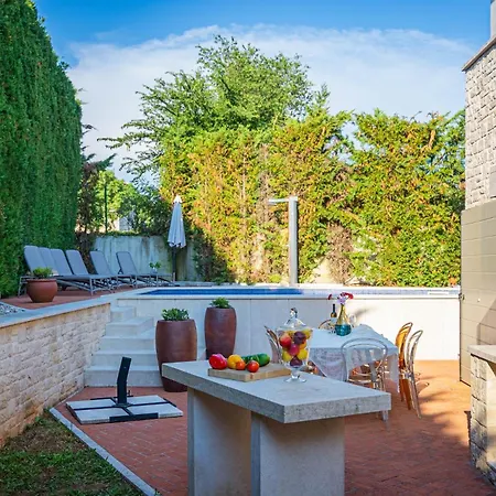 Carlotta In Vabriga - Haus Fuer 6 Personen